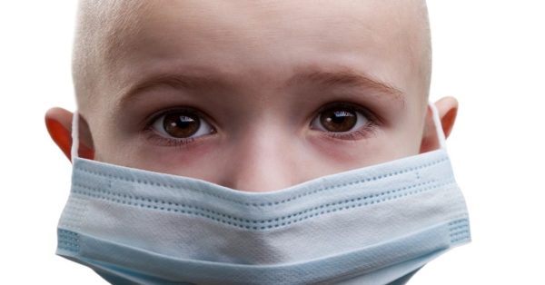 Почему дети болеют раком: причины и первые симптомы онкологических болезней в раннем возрасте, методы лечения и диагностика заболевания