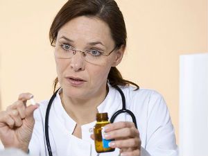 Чем лечить цистит: что принимать при медикаментозном лечении чтобы вылечить