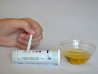 Общий анализ мочи: расшифровка результатов, таблица нормы у взрослых Общий анализ мочи: расшифровка результатов, таблица нормы у взрослых